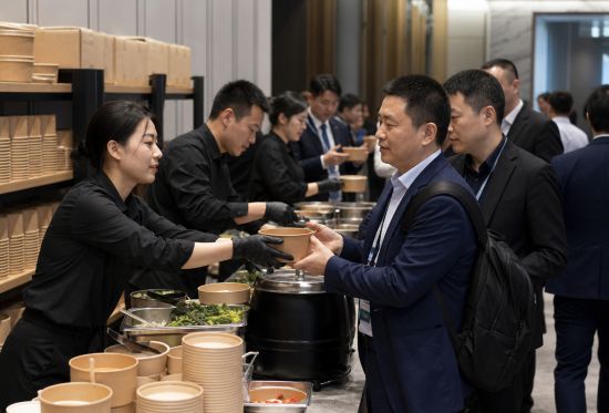 Custom Disposable Paper Bowls for Conferences and Exhibitions （图 A3）